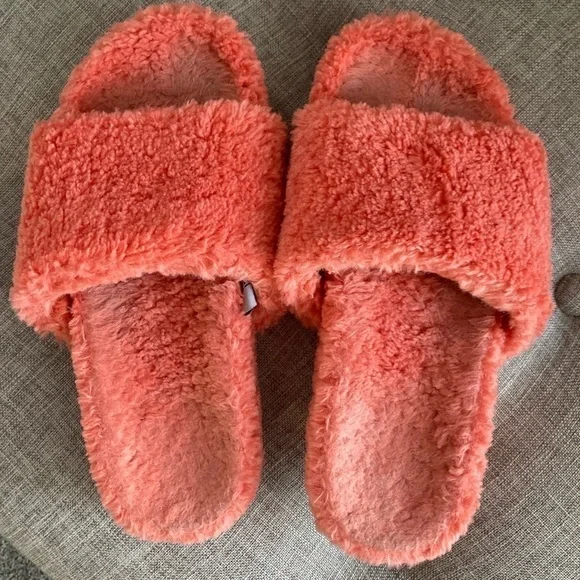 💥HOST PIC 💥 Anthropologie sherpa slippers coral bedroom shoes - Picture 2 of 3